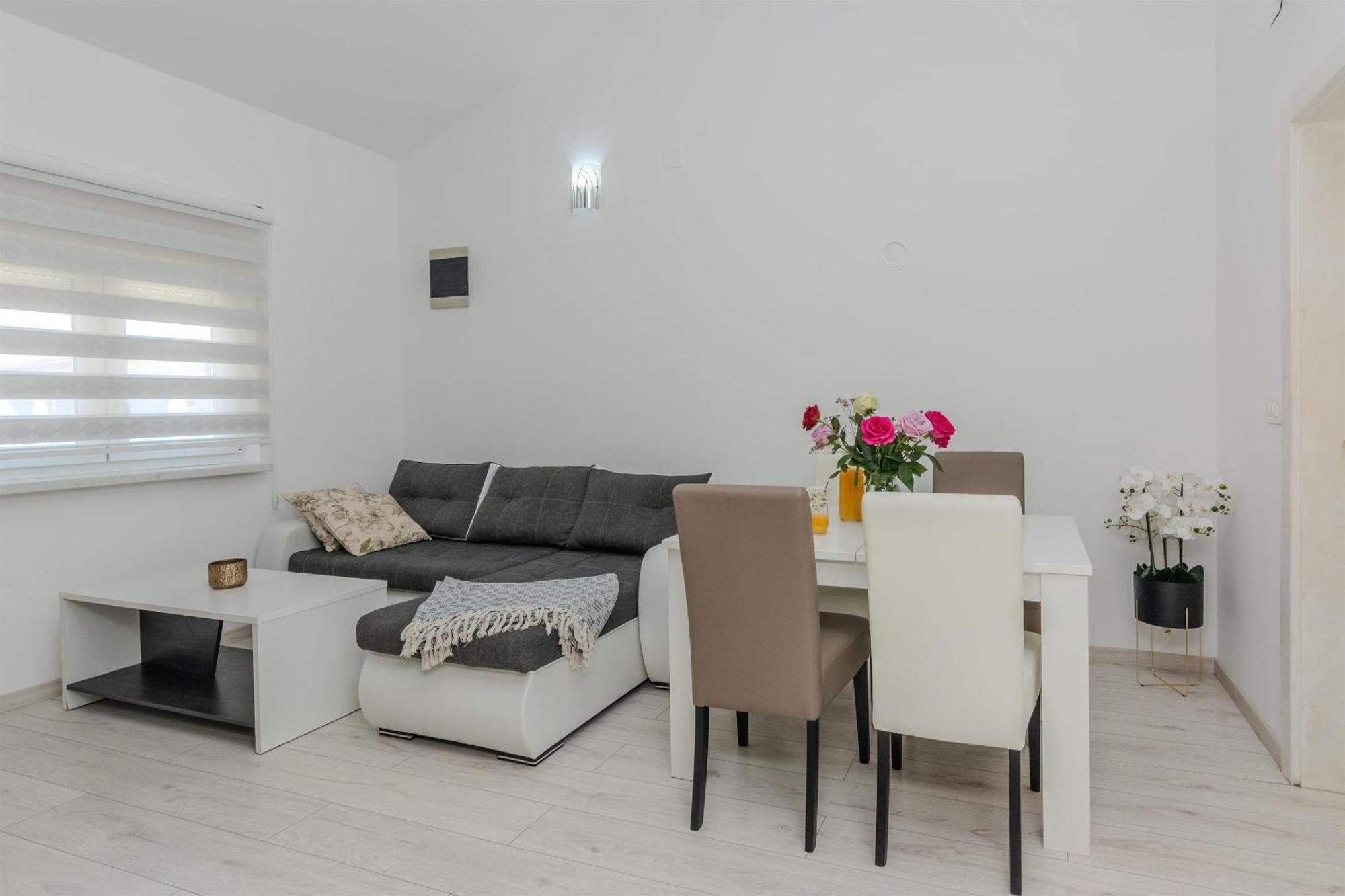 Apartments Lucica Vir Zewnętrze zdjęcie