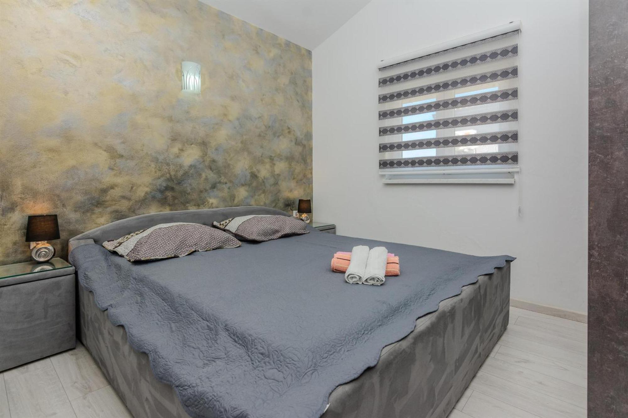 Apartments Lucica Vir Zewnętrze zdjęcie