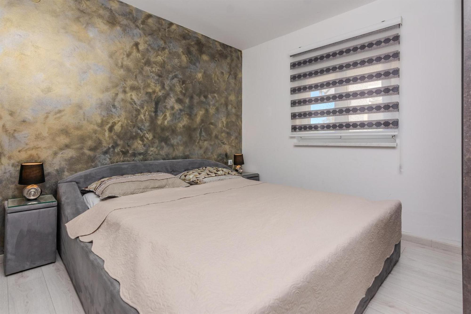 Apartments Lucica Vir Zewnętrze zdjęcie